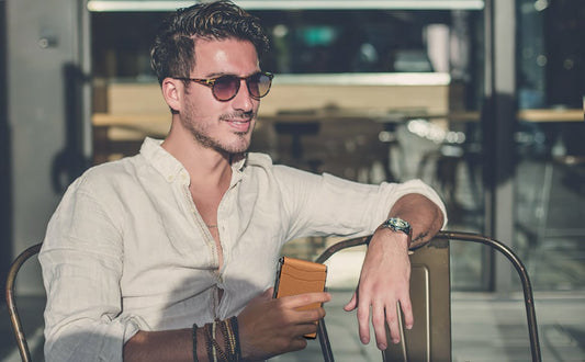 Tunn Pop-up Korthållare för Herr – RFID-säker Plånbok i Aluminium med Sedelklämma – Minimalistisk Design