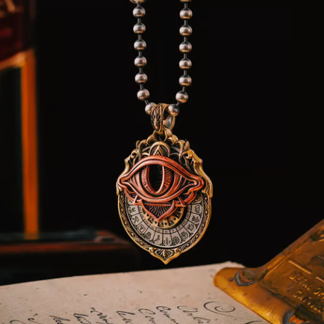 Handgjort Tarotanhänge för Kosmisk Visdom – Elegant Halsband i Retrodesign